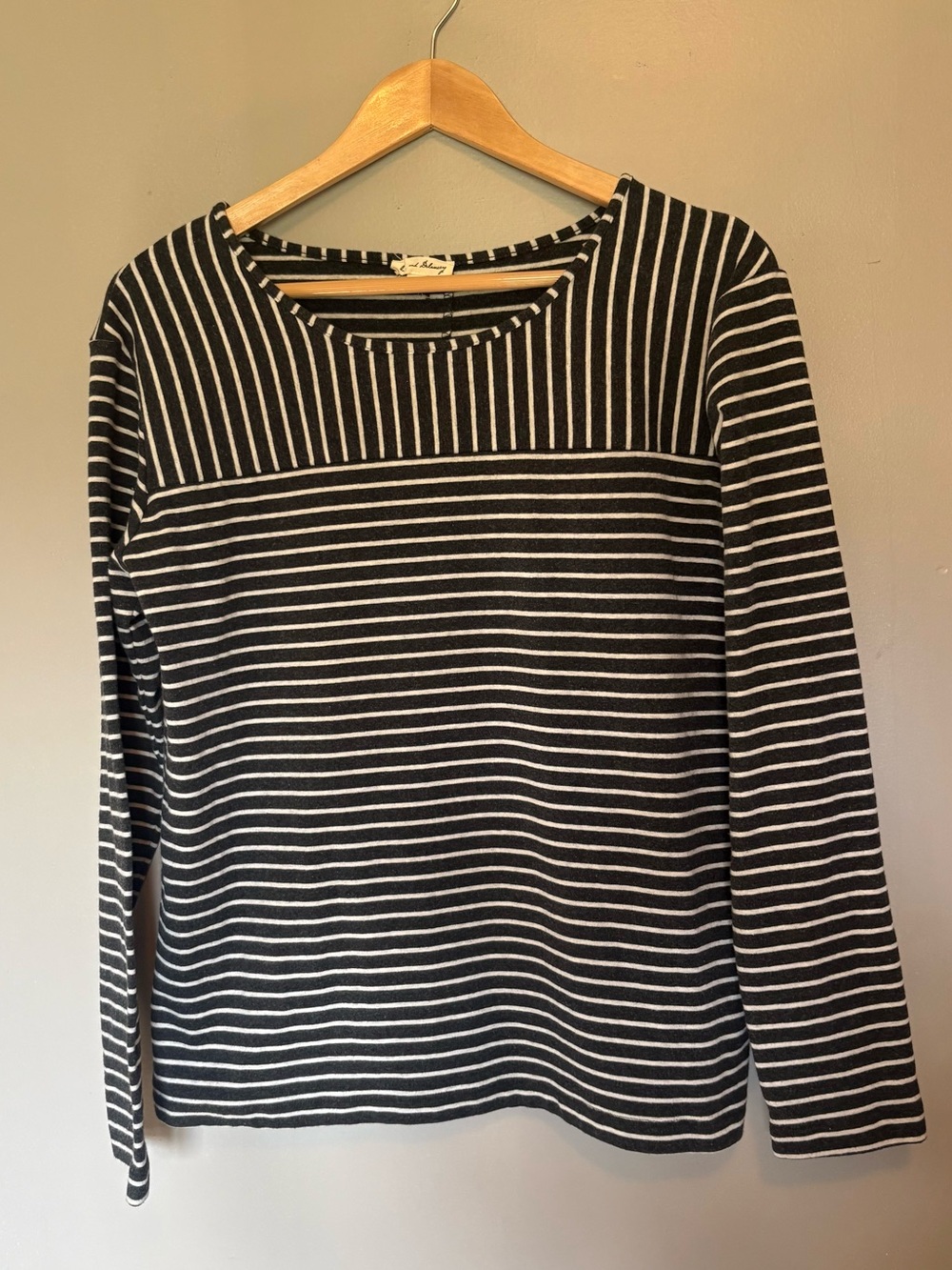 Jane & Delancey Dark Gray Striped Long Sleeve